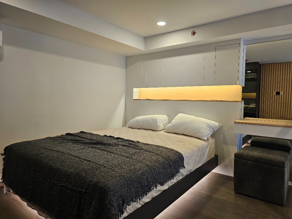 ให้เช่าคอนโดสยาม จุฬา สามย่าน : Park Origin Chula - Samyan【𝐑𝐄𝐍𝐓】🔥ห้อง Duplex สไตล์อบอุ่น เฟอร์ครบ วิวใจกลางเมือง  ใกล้ MRT หัวลำโพง 🔥ติดต่อไลน์ไอดี: @hacondo