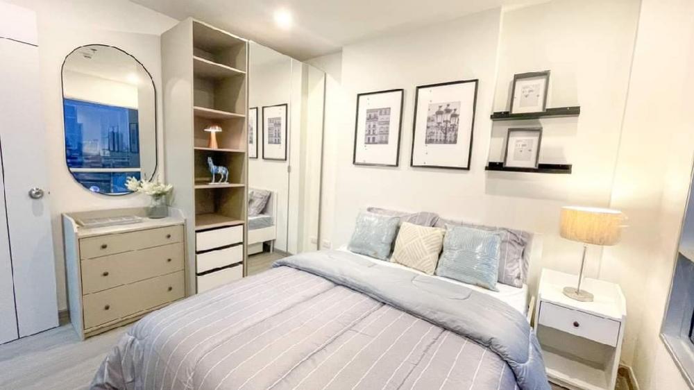 For RentCondoPinklao, Charansanitwong : 🏙️ Luxury condo for rent, first hand, very beautifully decorated, flashlight intersection, furniture + electricity, complete, ready to move in 📲061 639 5225