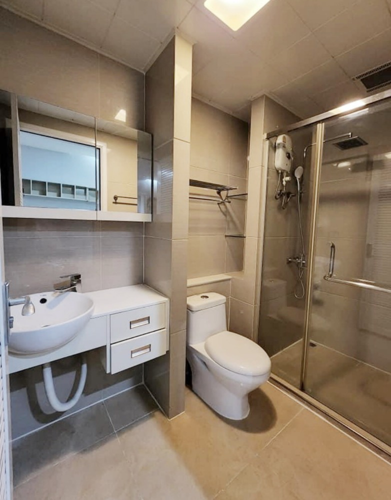 For SaleCondoRama9, Petchburi, RCA : S-TCG107 T.C. Green Rama9 size 57 sqm. 10th Floor 5.9mb. 064-959-8900