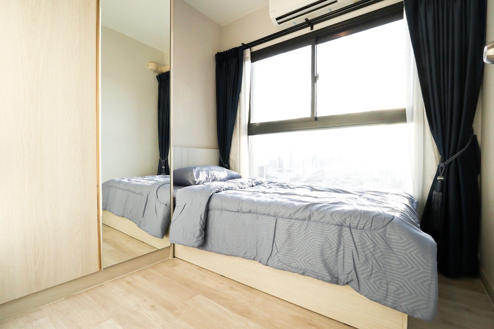 ขายคอนโดพระราม 9 เพชรบุรีตัดใหม่ RCA : S-PVC132 ไพรเวซี่ พระรามเก้า 2นอน 47ตรม. ชั้น25 แต่งครบ 5 ล้าน 064-959-8900