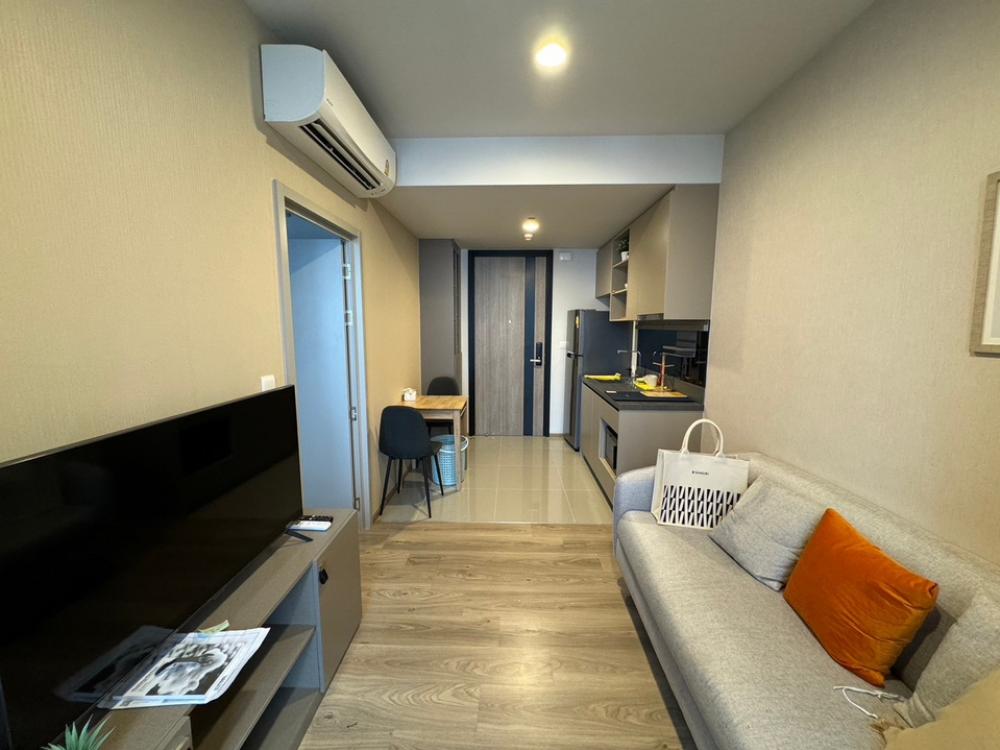 ให้เช่าคอนโดสุขุมวิท อโศก ทองหล่อ : 🏢 OKA Haus 🛏️ห้องสวย ✨ ทำเลดี🌐 มีอ่างอาบน้ำ📍ชั้นสูงสุด🌤️วิวสวย 🛋️เฟอร์นิเจอร์ 📺เครื่องใช้ไฟฟ้าครบ (ราคาพิเศษ)CODE : 02010