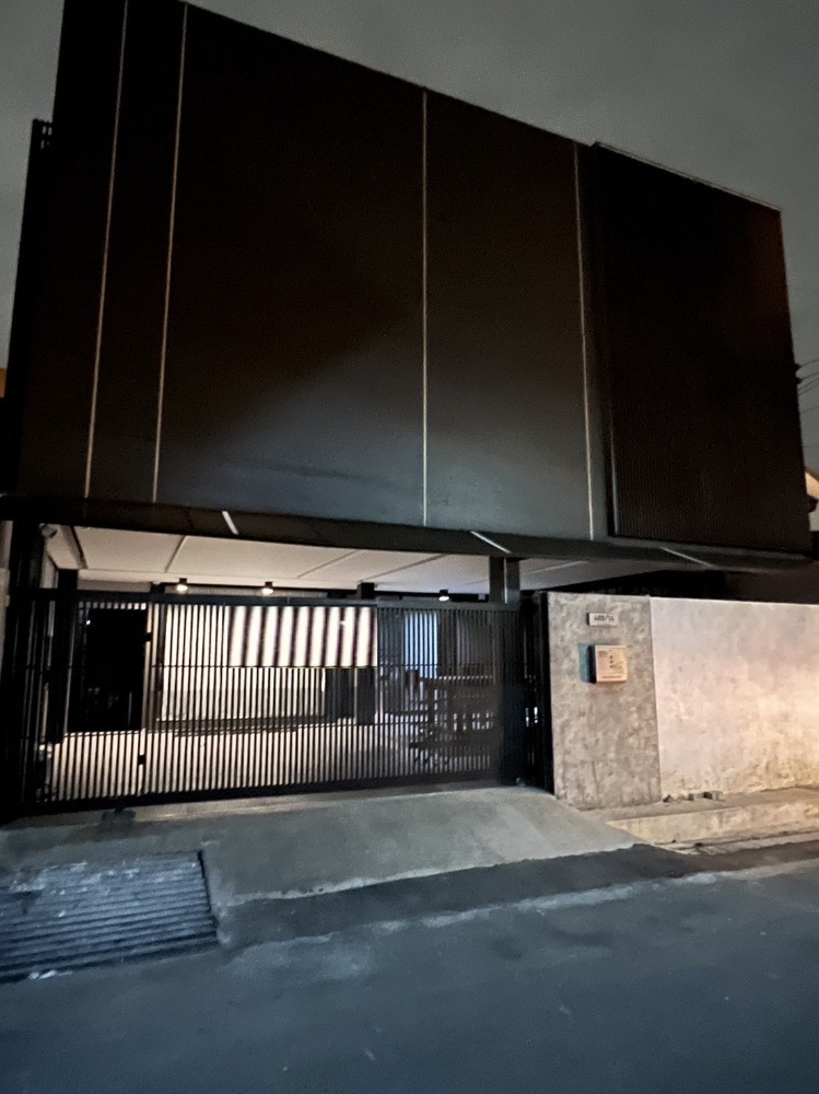 For RentHouseYothinpattana,CDC : 2-storey detached house for rent in the Pracha Uthit, Meng Jai area, along the expressway, Town in Town, ready to move in, near the expressway. Town in Town SC PARK Singapore International School French International