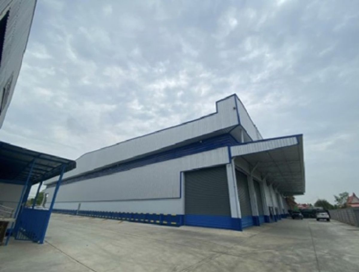 ให้เช่าโกดังปทุมธานี รังสิต ธรรมศาสตร์ : For Rent ให้เช่าโกดัง พร้อมสำนักงาน ซอยเทพกุญชร เข้าซอยไม่ลึก ใกล้ ตลาดไท คลองหลวง พื้นที่โกดัง 400 ตารางเมตร และ 600 ตารางเมตร / มี 2 ขนาดให้เช่า / รถเทรลเลอร์เข้าออกได้