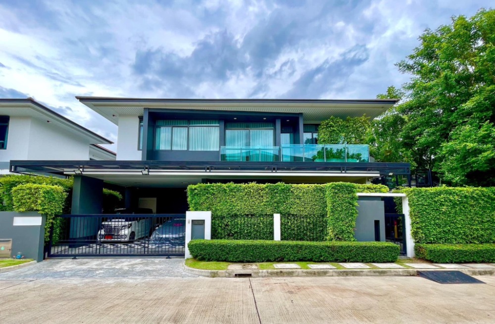 ขายบ้านพัฒนาการ ศรีนครินทร์ : Setthasiri Krungthep Kreetha (เศรษฐสิริ กรุงเทพกรีฑา) | บ้านเดี่ยว 2 ชั้น 78.1 ตร.ว. | 4 ห้องนอน ที่จอดรถ 2 คัน | ใกล้ ไบรท์ตัน คอลเลจ กรุงเทพฯ 5 นาที, มาร์เก็ตเพลส กรุงเทพกรีฑา 6 นาที, MRT ศรีกรีฑา 8 นาที