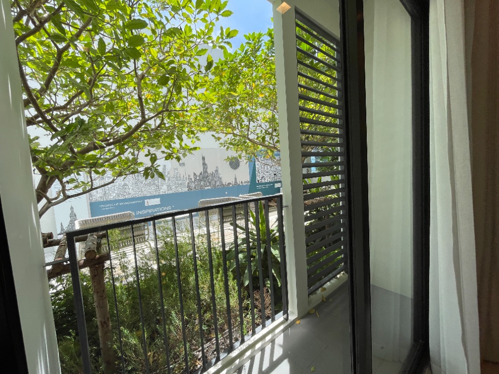 For SaleCondoWongwianyai, Charoennakor : Condo for sale, Reference Sathorn - Wongwian Yai, 44th floor, usable area 70.08 sq m, 2 bedrooms, 2 bathrooms, large room, beautiful view. Convenient transportation near BTS Wongwian Yai station, only 130 m. and The Mall Tha Phra / ICONSIAM / King Power M