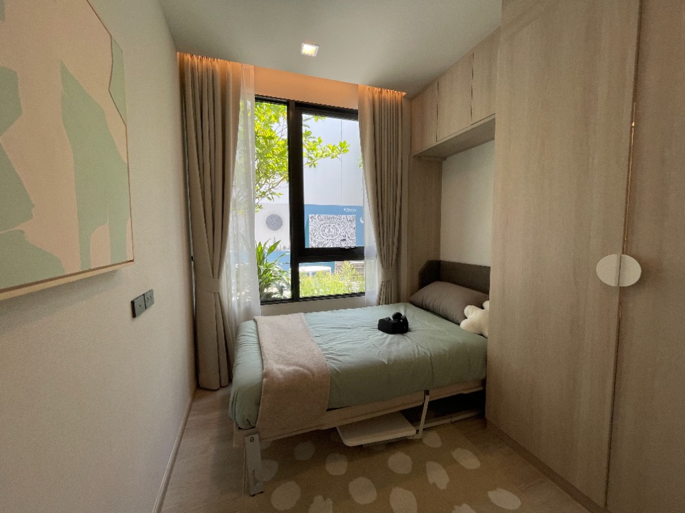 For SaleCondoWongwianyai, Charoennakor : Condo for sale, Reference Sathorn - Wongwian Yai, 44th floor, usable area 70.08 sq m, 2 bedrooms, 2 bathrooms, large room, beautiful view. Convenient transportation near BTS Wongwian Yai station, only 130 m. and The Mall Tha Phra / ICONSIAM / King Power M