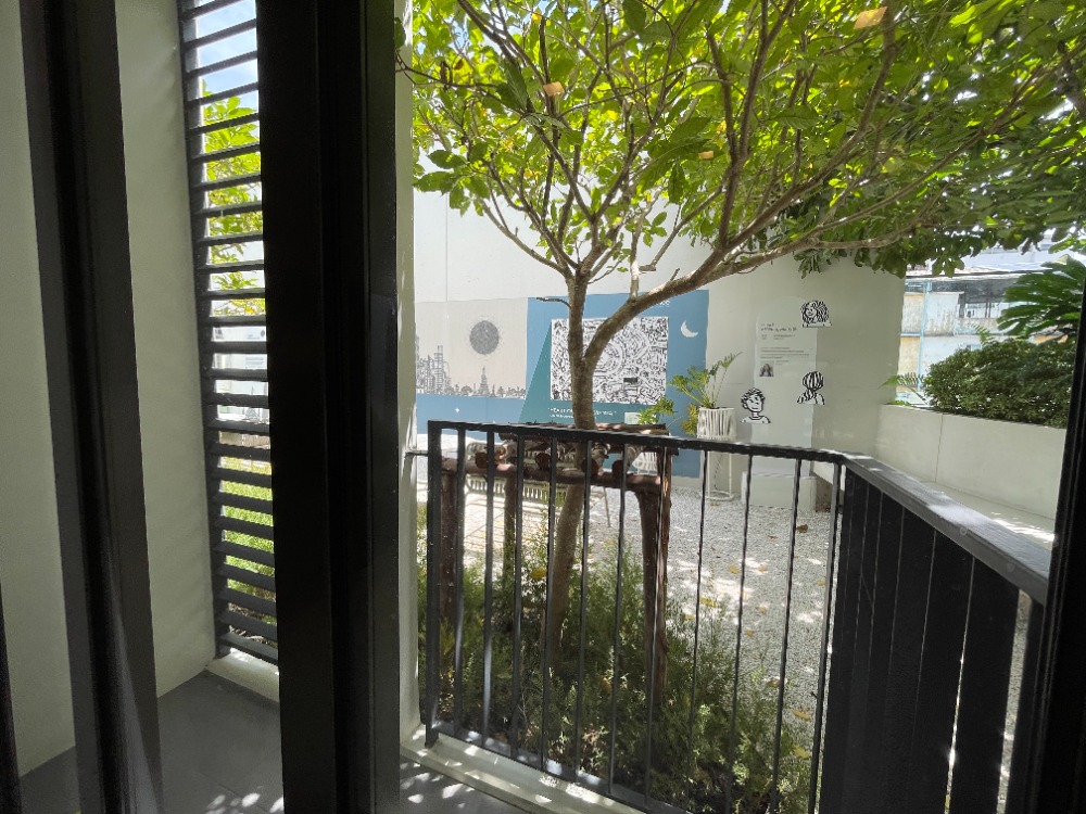 For SaleCondoWongwianyai, Charoennakor : Condo for sale, Reference Sathorn - Wongwian Yai, 44th floor, usable area 70.08 sq m, 2 bedrooms, 2 bathrooms, large room, beautiful view. Convenient transportation near BTS Wongwian Yai station, only 130 m. and The Mall Tha Phra / ICONSIAM / King Power M