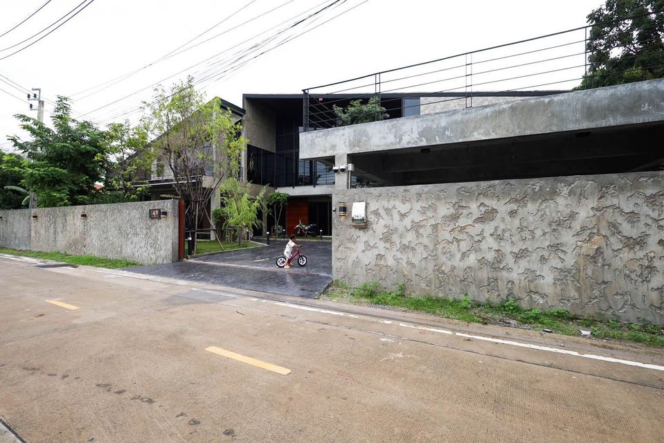 ขายบ้านพระราม 5 ราชพฤกษ์ บางกรวย : บ้านเดี่ยว ราชพฤกษ์ ไทรม้า / 5 ห้องนอน (ขายพร้อมผู้เช่า), House Ratchaphruek Sai Ma / 5 Bedrooms (SALE WITH TENENT) AOM007