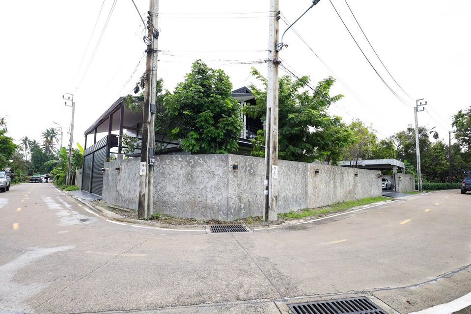 ขายบ้านพระราม 5 ราชพฤกษ์ บางกรวย : บ้านเดี่ยว ราชพฤกษ์ ไทรม้า / 5 ห้องนอน (ขายพร้อมผู้เช่า), House Ratchaphruek Sai Ma / 5 Bedrooms (SALE WITH TENENT) AOM007