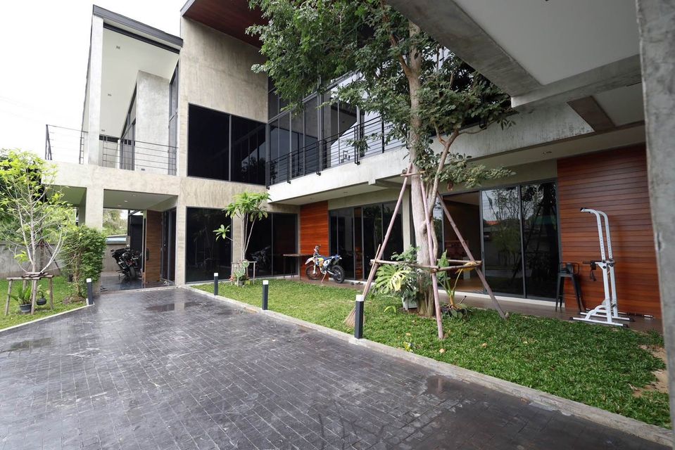 ขายบ้านพระราม 5 ราชพฤกษ์ บางกรวย : บ้านเดี่ยว ราชพฤกษ์ ไทรม้า / 5 ห้องนอน (ขายพร้อมผู้เช่า), House Ratchaphruek Sai Ma / 5 Bedrooms (SALE WITH TENENT) AOM007