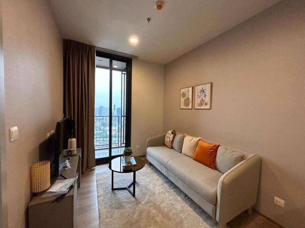 ให้เช่าคอนโดสุขุมวิท อโศก ทองหล่อ : Special price 19,999/ month for rent #okahaus high floor, beautiful decorate 1 bedroom #nearbtsthonglor