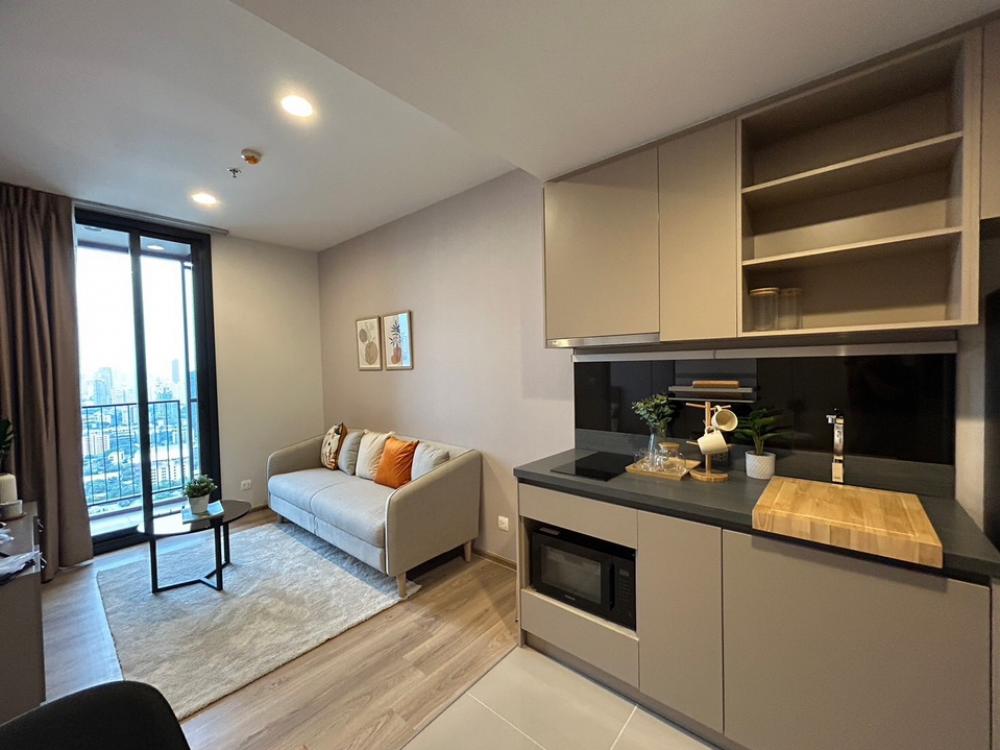 ให้เช่าคอนโดสุขุมวิท อโศก ทองหล่อ : Special price 19,999/ month for rent #okahaus high floor, beautiful decorate 1 bedroom #nearbtsthonglor