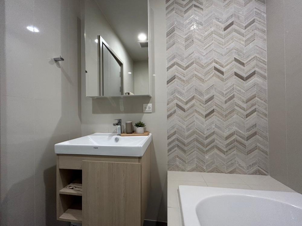 ให้เช่าคอนโดสุขุมวิท อโศก ทองหล่อ : Special price 19,999/ month for rent #okahaus high floor, beautiful decorate 1 bedroom #nearbtsthonglor