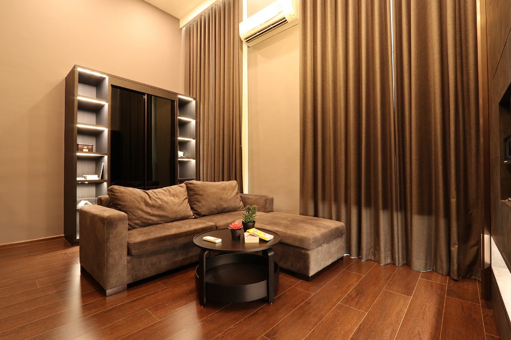 For SaleCondoSukhumvit, Asoke, Thonglor : Hot Sale C Ekkamai Duplex High floor (Owner Post)