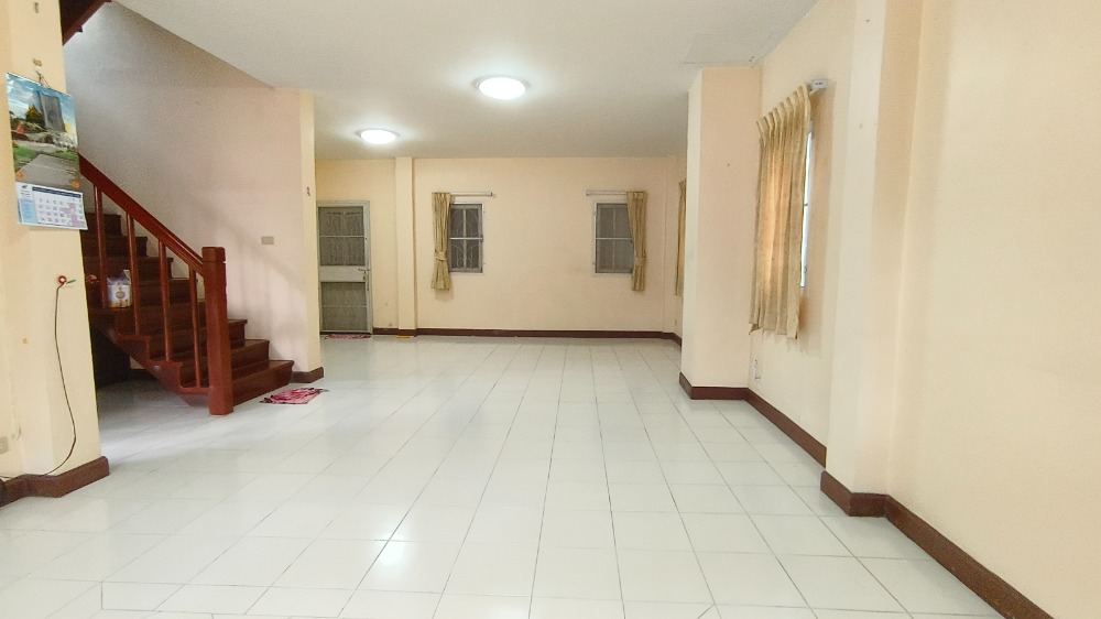 For SaleHouseNawamin, Ramindra : Baan Burirom Ramintra-Safari The house is decorated and ready to move in, next to the main road.