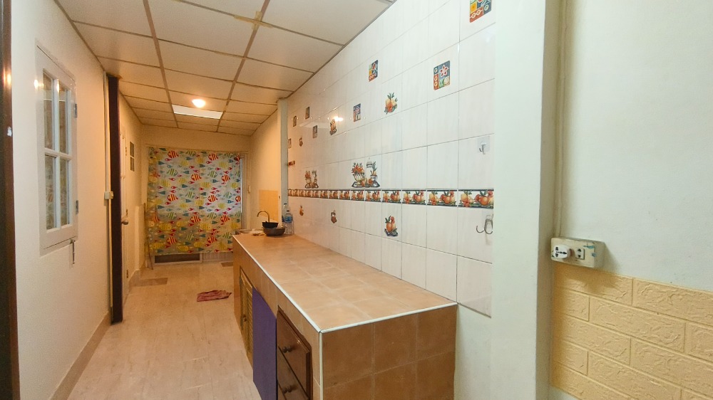 For SaleHouseNawamin, Ramindra : Baan Burirom Ramintra-Safari The house is decorated and ready to move in, next to the main road.