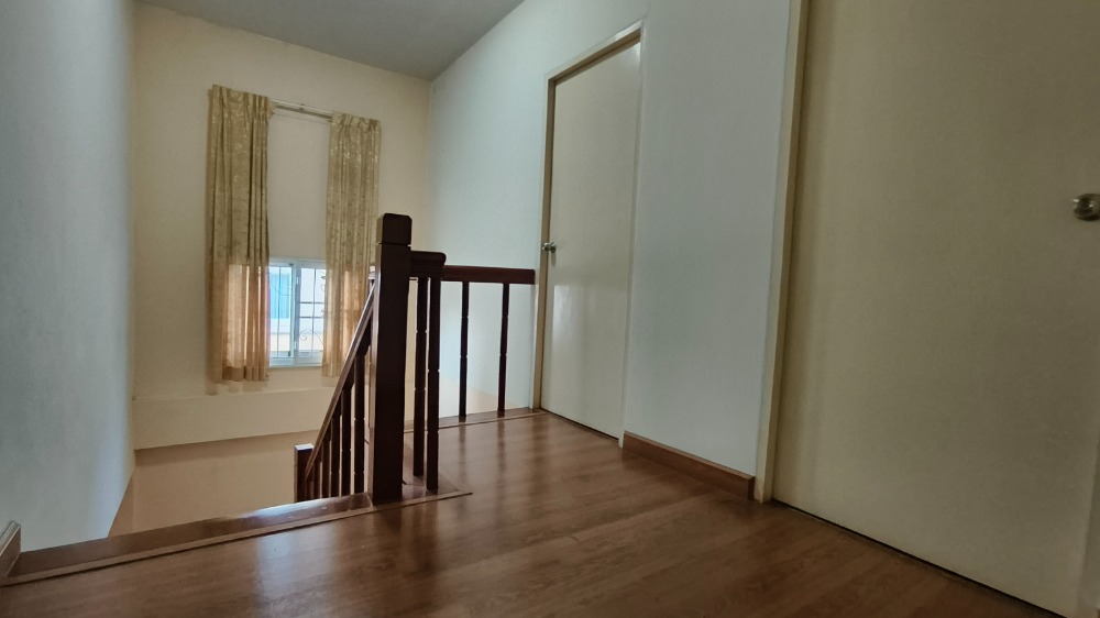 For SaleHouseNawamin, Ramindra : Baan Burirom Ramintra-Safari The house is decorated and ready to move in, next to the main road.