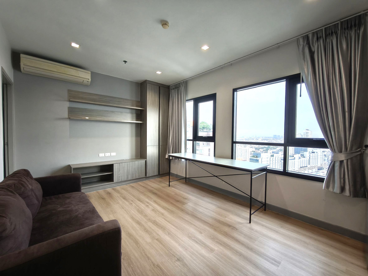 For RentCondoLadprao, Central Ladprao : 1 Bedroom, large room, decorated and ready to move in, high floor 📞 Line:@pukkhome (with @ )