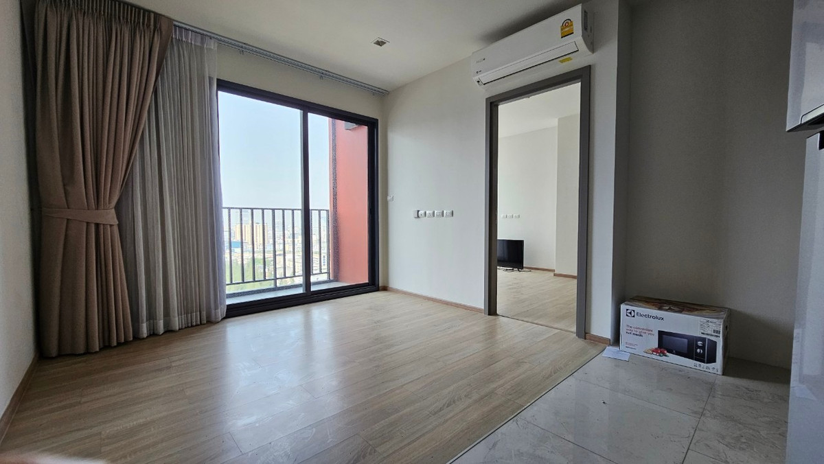 ให้เช่าคอนโดพระราม 9 เพชรบุรีตัดใหม่ RCA : ***For RENT THE BASE Garden Rama 9,  1 bedroom (s) ***