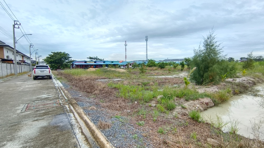 For SaleLandLadkrabang, Suwannaphum Airport : Land in the urban community area, Suvarnabhumi zone Beautiful plot of land