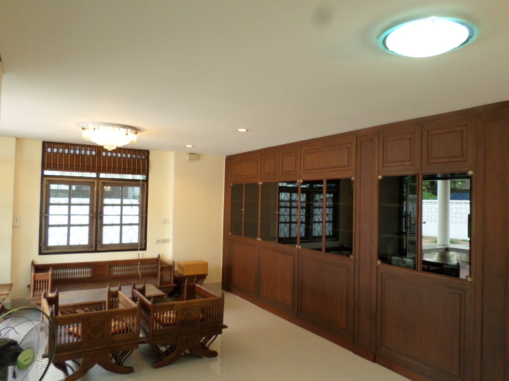 For SaleHouseVipawadee, Don Mueang, Lak Si : Suksan Village, Vibhavadi 58, near BTS (Bang Bua), SRT (Thung Song Hong)