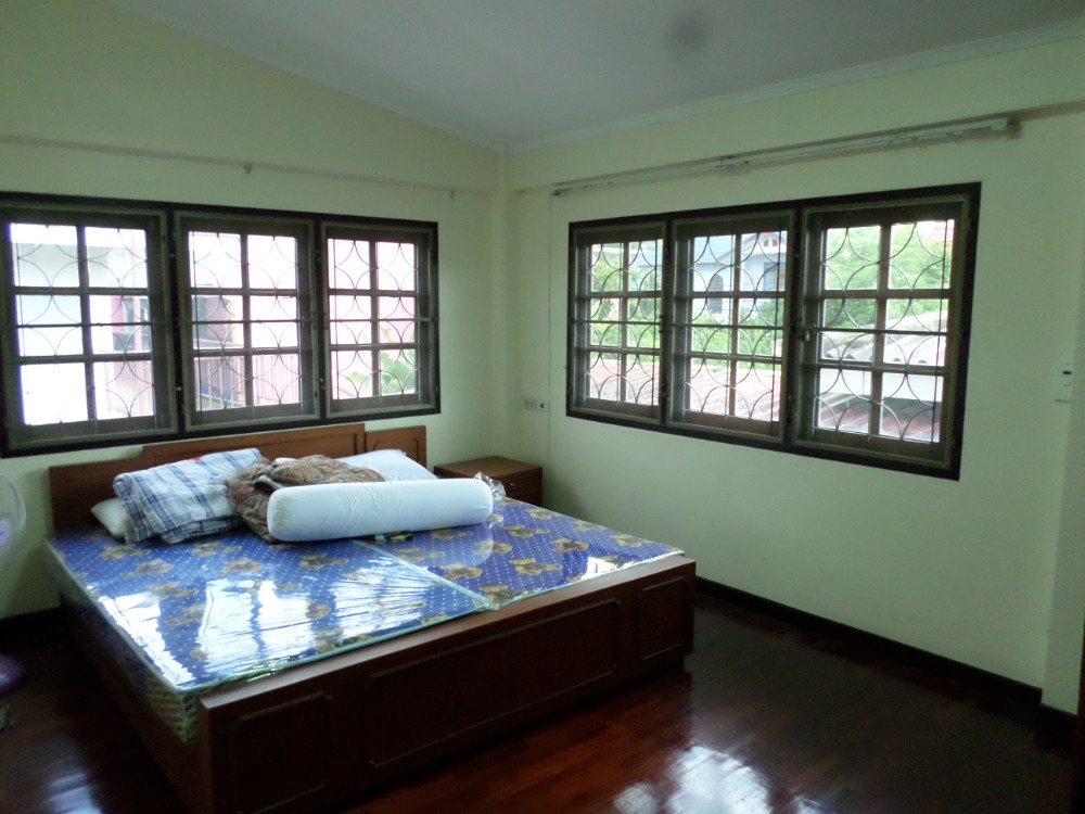 For SaleHouseVipawadee, Don Mueang, Lak Si : Suksan Village, Vibhavadi 58, near BTS (Bang Bua), SRT (Thung Song Hong)