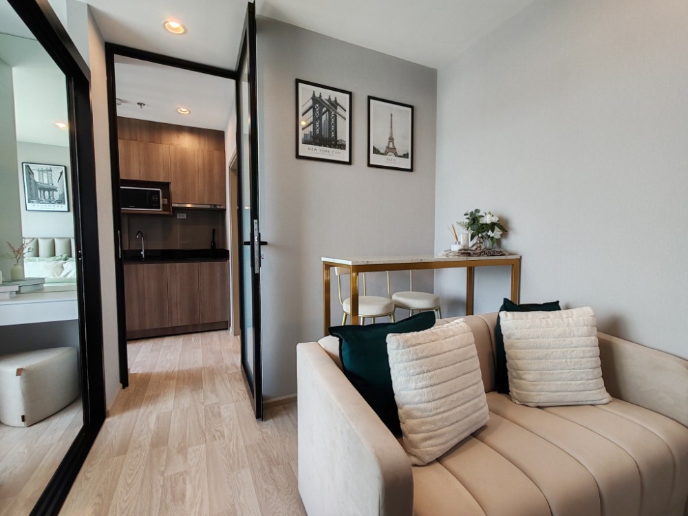 ขายคอนโดบางนา แบริ่ง ลาซาล : 📣SALE 1 Bedroom✨ แต่งครบพร้อมอยู่ ราคาพิเศษ 2.99 ล้าน📣 แต่งแบบใหม่ พร้อมเครื่องใช้ไฟฟ้าครบ หิ้วกระเป๋าเข้าอยู่ได้เลย 📞  ติดต่อฝ่ายขายโครงการ คุณออย 0982924151