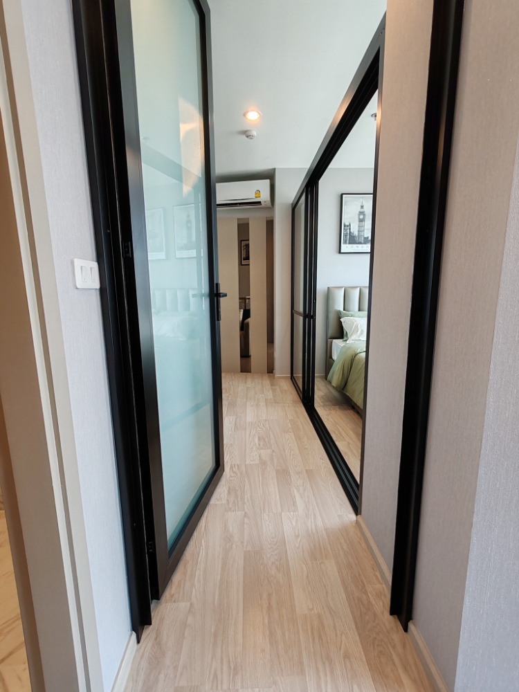 ขายคอนโดบางนา แบริ่ง ลาซาล : 📣SALE 1 Bedroom✨ แต่งครบพร้อมอยู่ ราคาพิเศษ 2.99 ล้าน📣 แต่งแบบใหม่ พร้อมเครื่องใช้ไฟฟ้าครบ หิ้วกระเป๋าเข้าอยู่ได้เลย 📞  ติดต่อฝ่ายขายโครงการ คุณออย 0982924151