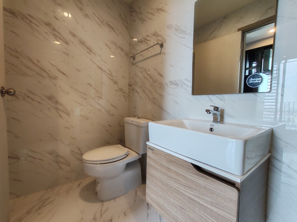 ขายคอนโดบางนา แบริ่ง ลาซาล : 📣SALE 1 Bedroom✨ แต่งครบพร้อมอยู่ ราคาพิเศษ 2.99 ล้าน📣 แต่งแบบใหม่ พร้อมเครื่องใช้ไฟฟ้าครบ หิ้วกระเป๋าเข้าอยู่ได้เลย 📞  ติดต่อฝ่ายขายโครงการ คุณออย 0982924151