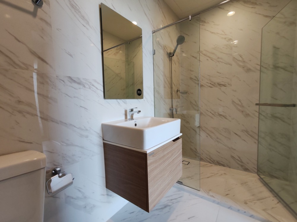 ขายคอนโดบางนา แบริ่ง ลาซาล : 📣SALE 1 Bedroom✨ แต่งครบพร้อมอยู่ ราคาพิเศษ 2.99 ล้าน📣 แต่งแบบใหม่ พร้อมเครื่องใช้ไฟฟ้าครบ หิ้วกระเป๋าเข้าอยู่ได้เลย 📞  ติดต่อฝ่ายขายโครงการ คุณออย 0982924151