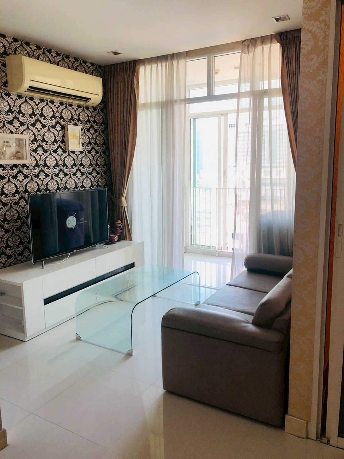 ให้เช่าคอนโดราชเทวี พญาไท : ★ Ideo Verve Ratchaprarop ★ 50 ตรม.,ชั้น 12 (2 ห้องนอน 1 ห้องน้ำ), ★ใกล้  Bts พญาไท , แอร์พอตลิ้ง ราชปรารภ ★ใกล้ห้างและแหล่งช้อปปิ้งมากมาย  ★ เครื่องใช้ไฟฟ้าครบครัน★