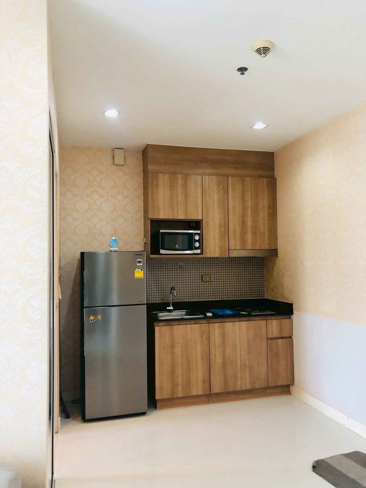 ให้เช่าคอนโดราชเทวี พญาไท : ★ Ideo Verve Ratchaprarop ★ 50 ตรม.,ชั้น 12 (2 ห้องนอน 1 ห้องน้ำ), ★ใกล้  Bts พญาไท , แอร์พอตลิ้ง ราชปรารภ ★ใกล้ห้างและแหล่งช้อปปิ้งมากมาย  ★ เครื่องใช้ไฟฟ้าครบครัน★