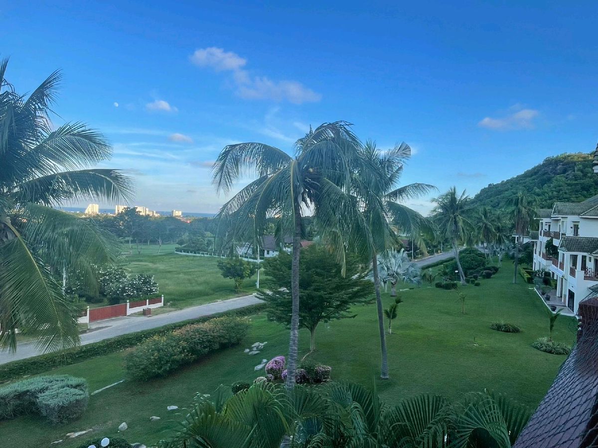 ขายคอนโดชะอำ เพชรบุรี : “ขายหรือเช่า! คอนโดตบแต่งใหม่ 2 ห้องนอน 130 ตรม. ทำเลดี อยู่ในสนามกอล์ฟปาล์มฮิลส์ ใกล้หัวหิน-ชะอำ“ ขายถูกกว่าต้นทุนลดเหลือ 5 ล้าน