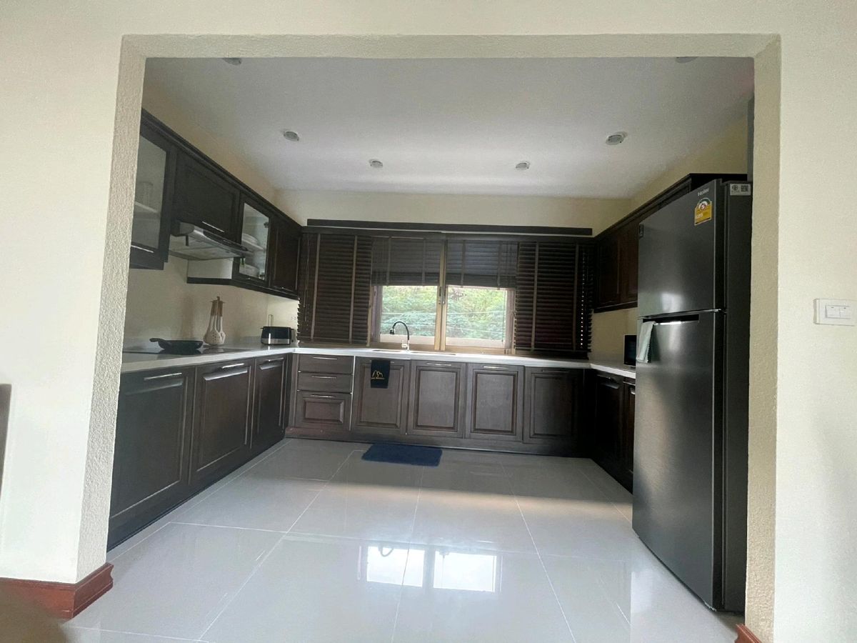 ขายคอนโดชะอำ เพชรบุรี : “ขายหรือเช่า! คอนโดตบแต่งใหม่ 2 ห้องนอน 130 ตรม. ทำเลดี อยู่ในสนามกอล์ฟปาล์มฮิลส์ ใกล้หัวหิน-ชะอำ“ ขายถูกกว่าต้นทุนลดเหลือ 5 ล้าน