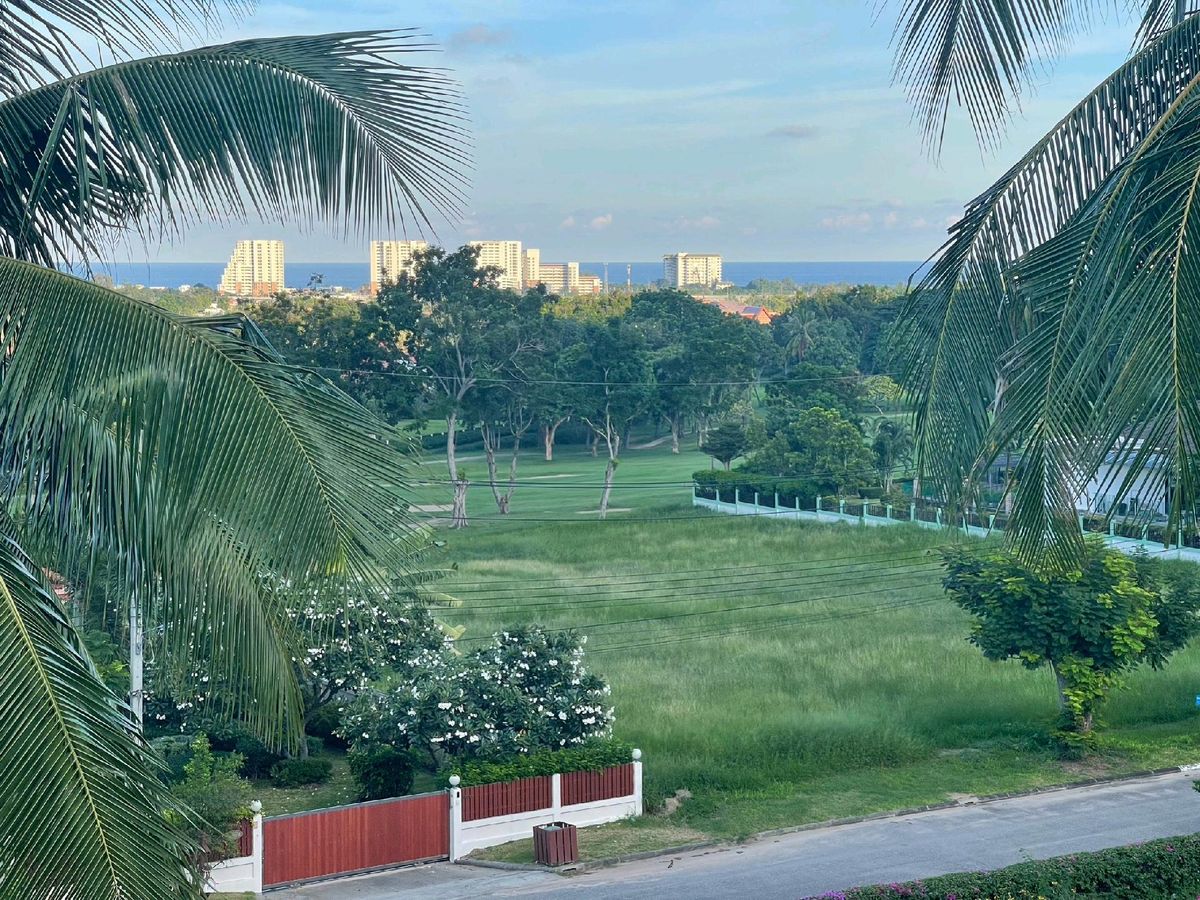 ขายคอนโดชะอำ เพชรบุรี : “ขายหรือเช่า! คอนโดตบแต่งใหม่ 2 ห้องนอน 130 ตรม. ทำเลดี อยู่ในสนามกอล์ฟปาล์มฮิลส์ ใกล้หัวหิน-ชะอำ“ ขายถูกกว่าต้นทุนลดเหลือ 5 ล้าน