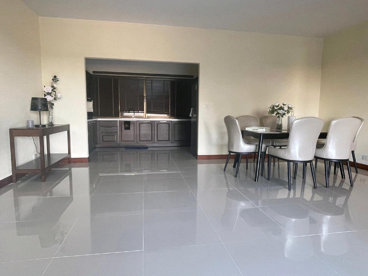 ขายคอนโดชะอำ เพชรบุรี : “ขายหรือเช่า! คอนโดตบแต่งใหม่ 2 ห้องนอน 130 ตรม. ทำเลดี อยู่ในสนามกอล์ฟปาล์มฮิลส์ ใกล้หัวหิน-ชะอำ“ ขายถูกกว่าต้นทุนลดเหลือ 5 ล้าน