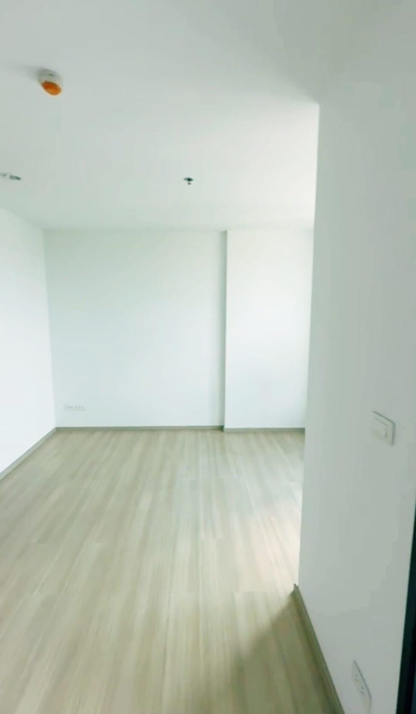 ขายคอนโดพระราม 9 เพชรบุรีตัดใหม่ RCA : S-TB9R199  ขายคอนโด เดอะเบส พระราม9-รามคำแหง, ชั้น 24 ขนาด 26 ตรม. 1.9 ล้าน 064-959-8900