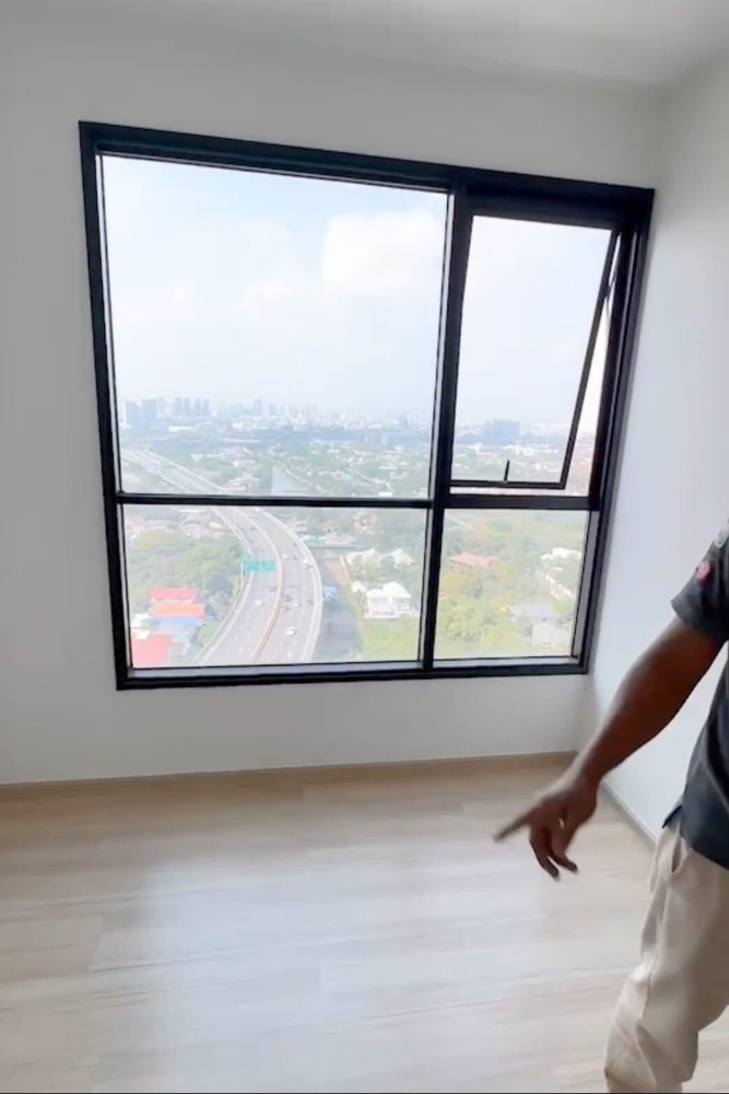 ขายคอนโดพระราม 9 เพชรบุรีตัดใหม่ RCA : S-TB9R199  ขายคอนโด เดอะเบส พระราม9-รามคำแหง, ชั้น 24 ขนาด 26 ตรม. 1.9 ล้าน 064-959-8900