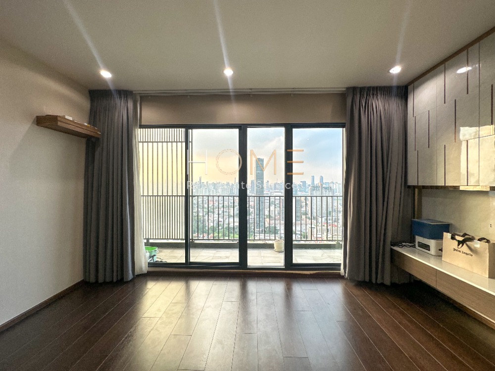 ขายคอนโดสุขุมวิท อโศก ทองหล่อ : คอนโดชั้นสูง วิวเมือง ✨ C Ekkamai / 2 Bedrooms (FOR SALE), ซี เอกมัย / 2 ห้องนอน (ขาย) HL1382