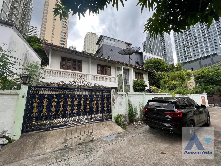 ให้เช่าบ้านสุขุมวิท อโศก ทองหล่อ : 🔼🔽 (AA40873) 4 Beds House for Rent in Sukhumvit, BTS Phrom Phong