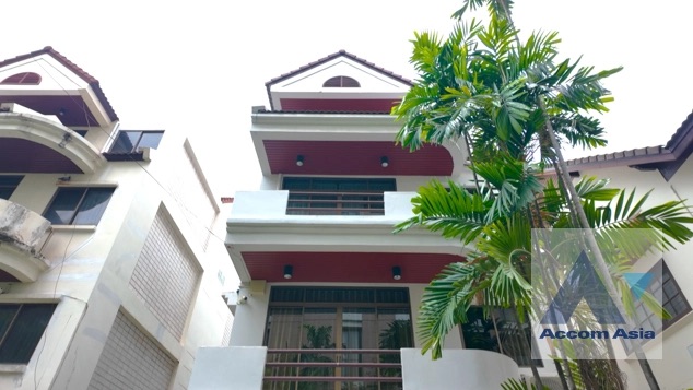ให้เช่าบ้านสุขุมวิท อโศก ทองหล่อ : 🔼🔽AccomA Home Office, Pet-friendly | 4 Beds House for Rent in Sukhumvit,  BTS Phrom Phong