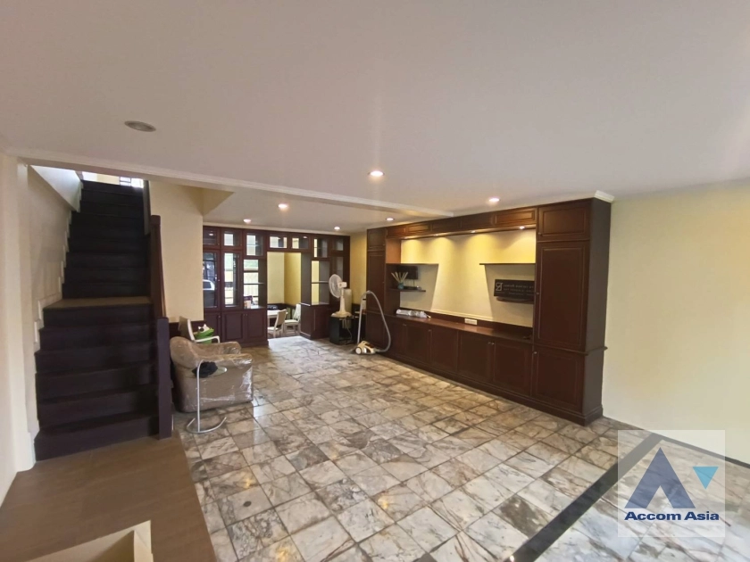 For RentTownhomeSukhumvit, Asoke, Thonglor : 🔼AccomA🔼 Home Office 4 Beds Townhouse for Rent in Sukhumvit, BTS Ekkamai