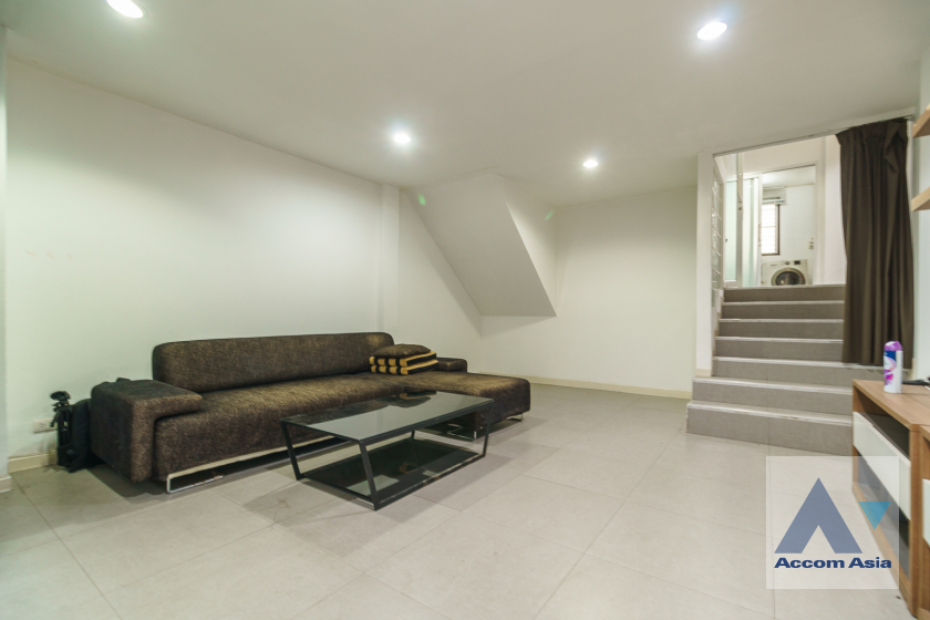 For RentHouseSukhumvit, Asoke, Thonglor : 🔼AccomA🔽 Home Office, Pet friendly 3 Beds House for Rent in Sukhumvit, BTS Phrom Phong