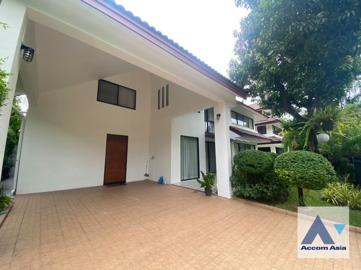 ให้เช่าบ้านสุขุมวิท อโศก ทองหล่อ : 🔼 AccomA🔽 4 Bedrooms House for Rent in Sukhumvit, Bangkok near BTS Thong Lo at Thonglor House Compound (AA34962)