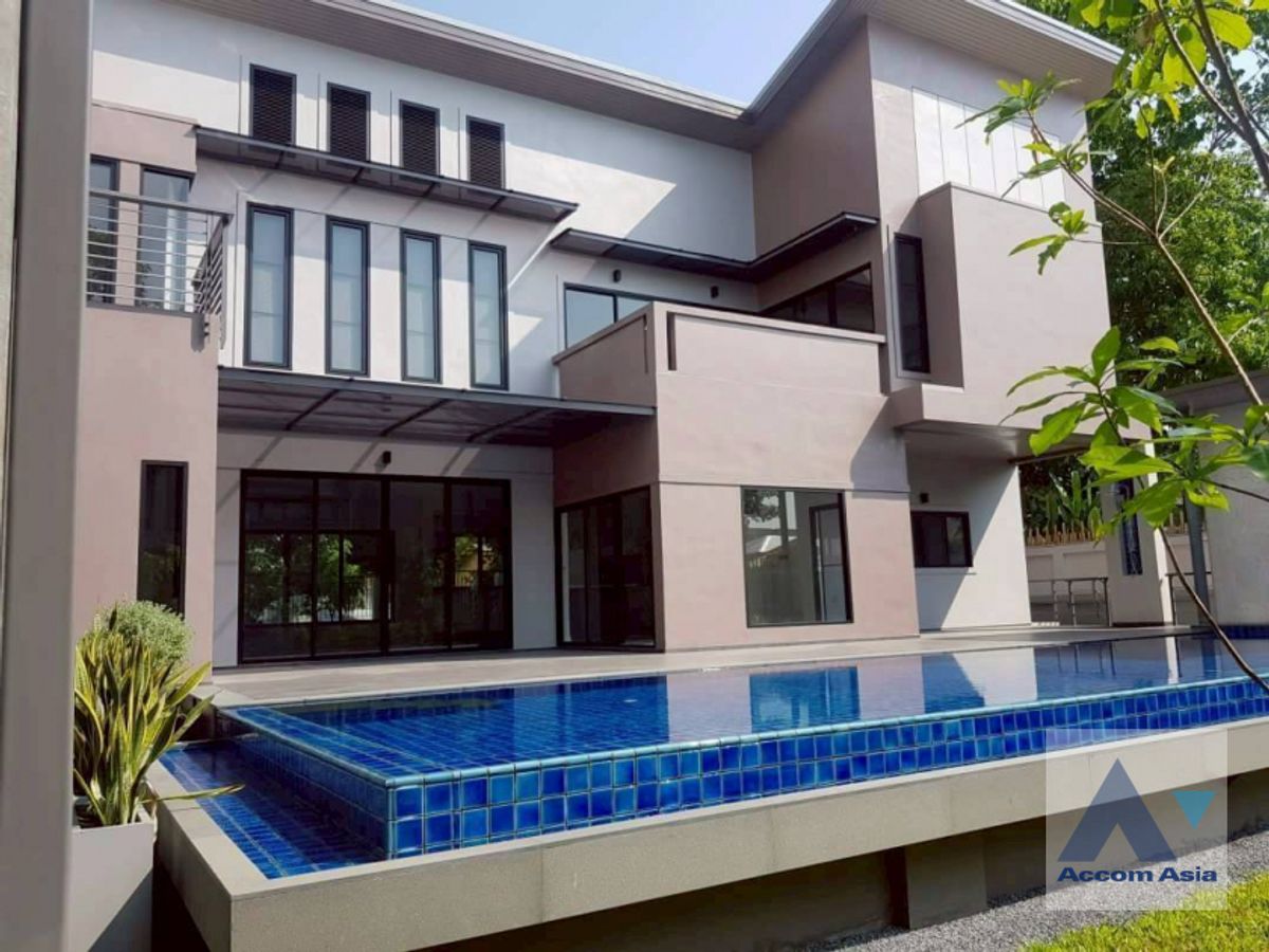 ให้เช่าบ้านสุขุมวิท อโศก ทองหล่อ : 🔼AccomA🔽 Private Swimming Pool Modern Pool Villa with Lawn and Covered Deck (AA24156)