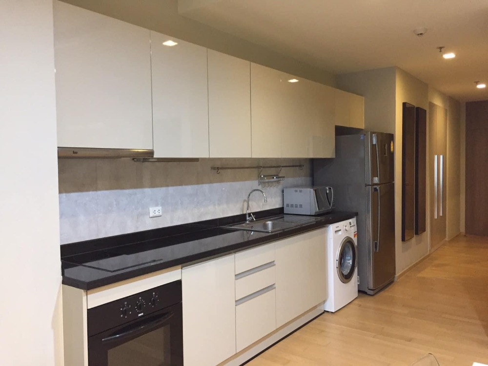 For RentCondoSukhumvit, Asoke, Thonglor : ★ Noble Reveal ★ 88 sq m., 18th floor (2 bedrooms, 2 bathrooms), ★ near BTS Ekkamai ★ near Gateway Ekkamai, Tesco Lotus, Big C ★ many amenities ★ Complete electrical appliances