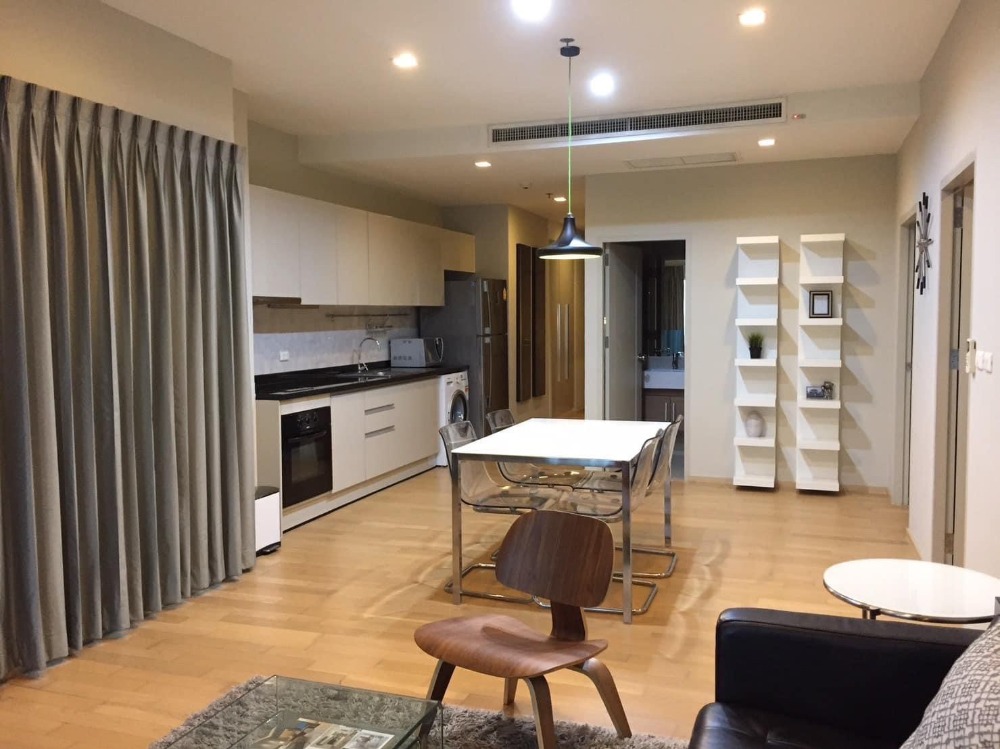 For RentCondoSukhumvit, Asoke, Thonglor : ★ Noble Reveal ★ 88 sq m., 18th floor (2 bedrooms, 2 bathrooms), ★ near BTS Ekkamai ★ near Gateway Ekkamai, Tesco Lotus, Big C ★ many amenities ★ Complete electrical appliances