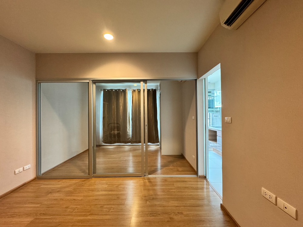 For SaleCondoSathorn, Narathiwat : Urgent sale!! Condo Fuse Chan-Sathorn, size 30 sq m., new room, very good price.