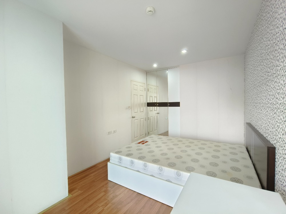 Condo for rent, JP Smart Condo, JP Smrt Chaengwattana, Pak Kret, room 40 sq m, 6th floor, corner room, built-in, beautiful, ready to move in, location near Central Chaengwattana. Loading...