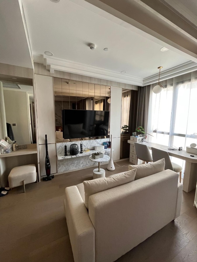 ให้เช่าคอนโดสยาม จุฬา สามย่าน : ★ Ashton Chula-Silom ★ 32 ตรม.,ชั้น 10 (1ห้องนอน1ห้องน้ำ), ★ใกล้ Mrt สามย่าน และ Bts ศาลาแดง ★ตรงข้ามจามจุรีสแควร์ ★ สิ่งอำนวยความสะดวกมากมาย★ เครื่องใช้ไฟฟ้าครบครัน★